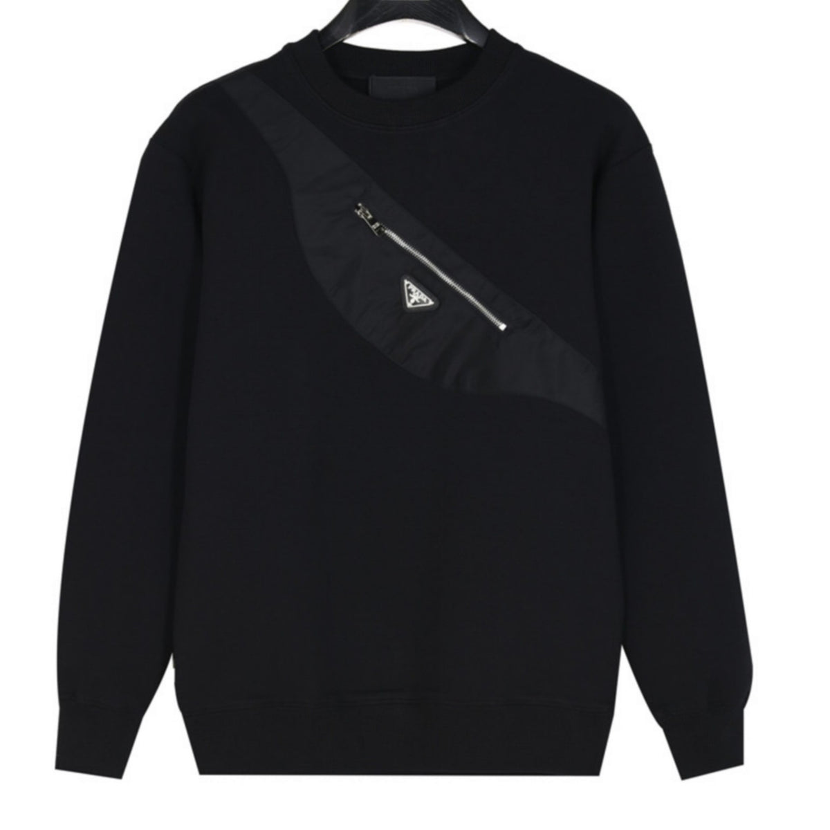 Re-Nylon Triangle Logo Zip Pocket Black