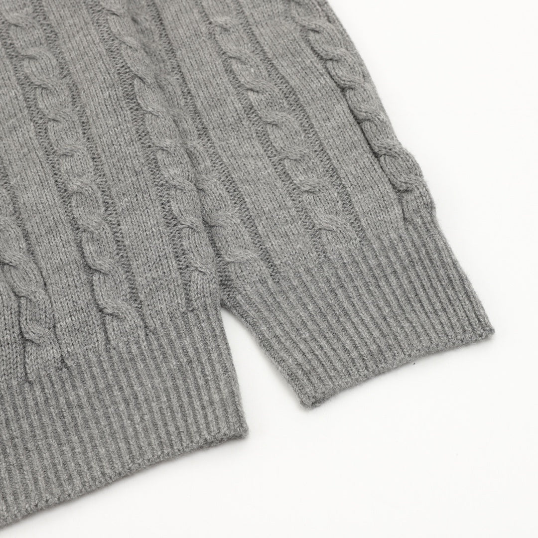 Cable-Knit Grey