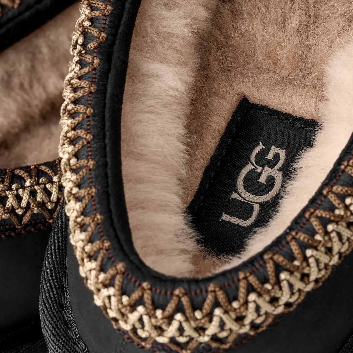 Tasman Nubuck Black