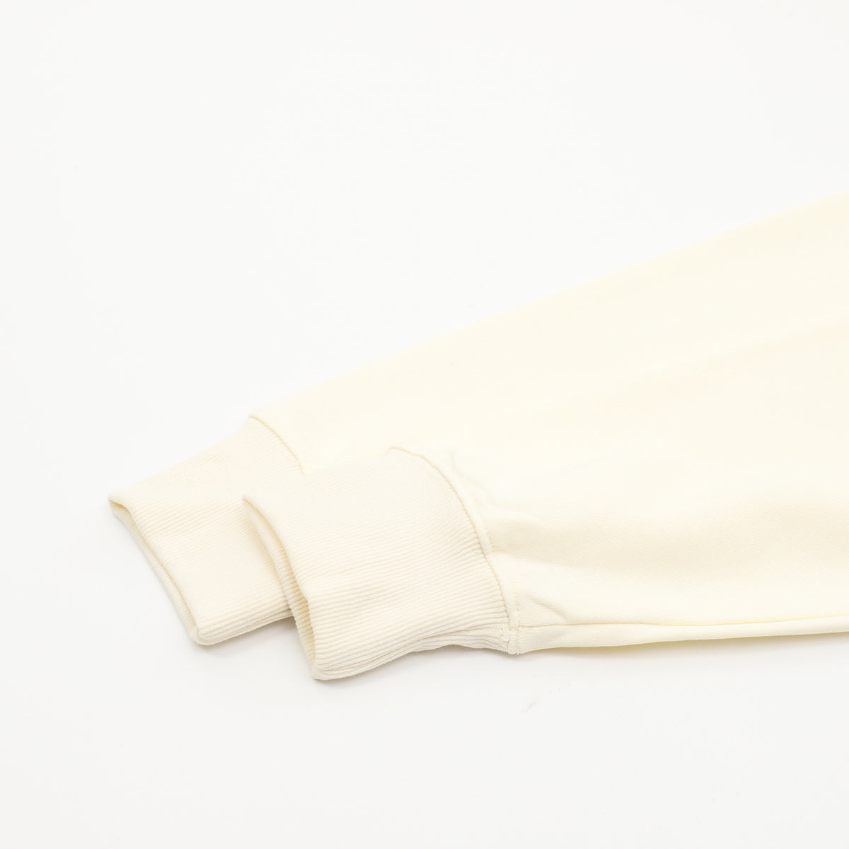 Ami de Coeur Red Heart Off-White
