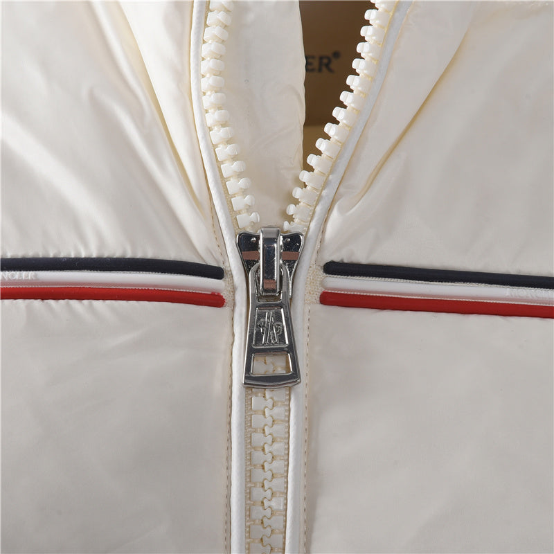 Bouvaque Short Down White