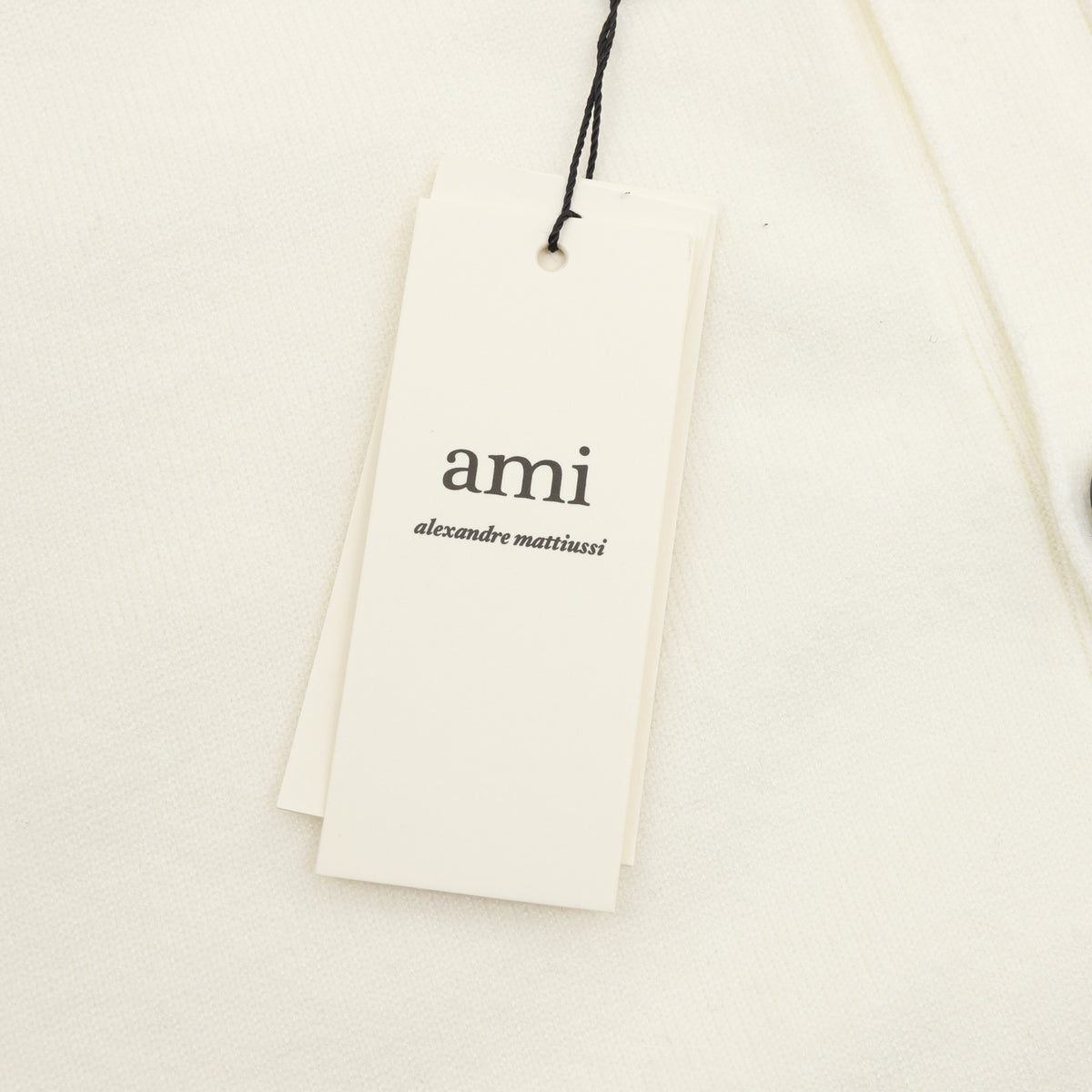 Ami de Coeur Red Heart Off-White