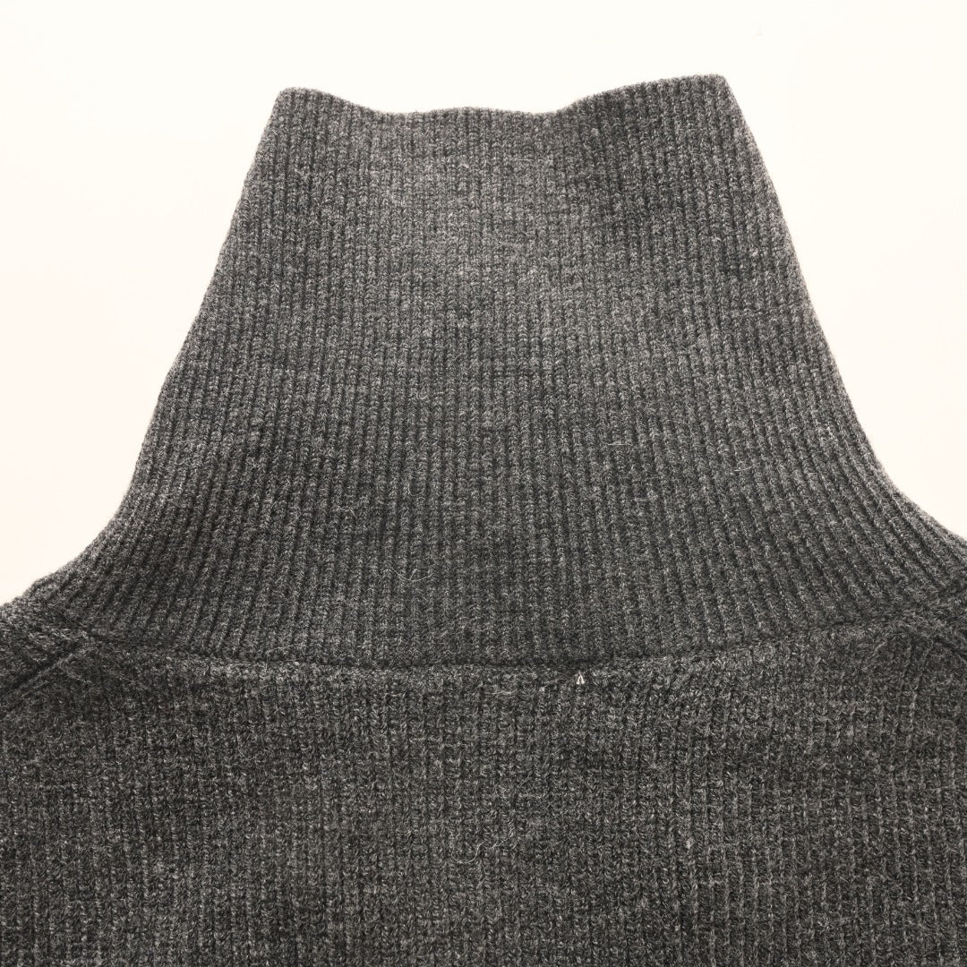 Half-Zip Charcoal Grey