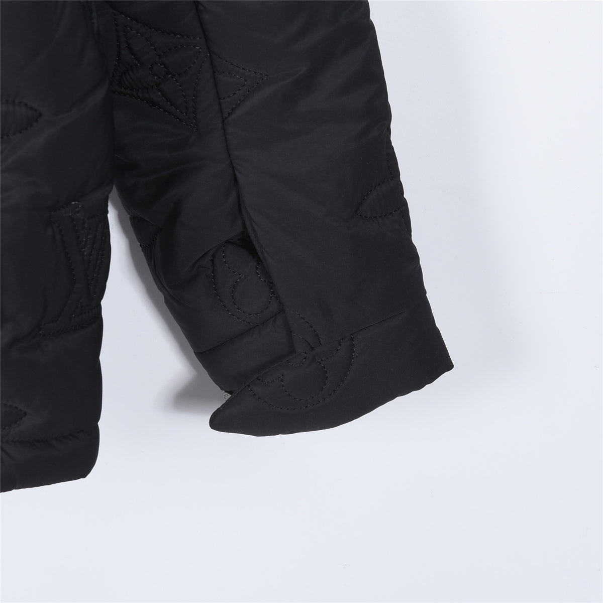 Monogram Light Padded Black