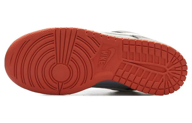 Staple x Nike SB Dunk Low Pro Pigeon