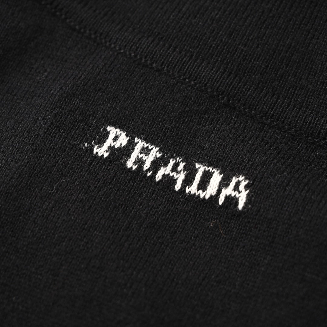 Superfine Wool Logo Turtleneck Black