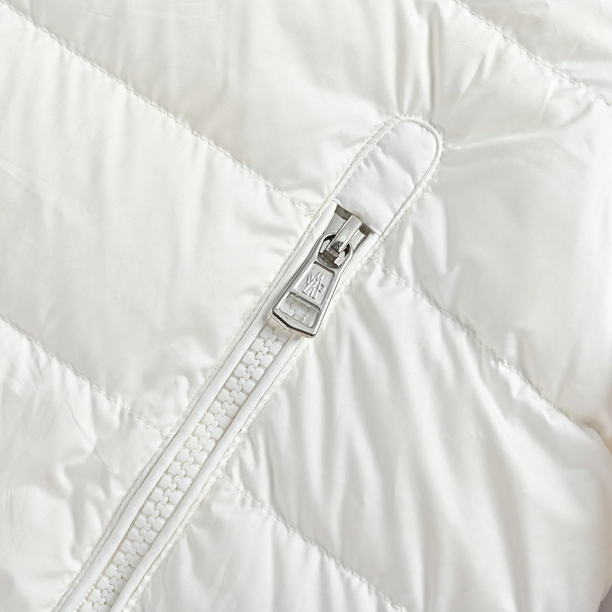Galion Hooded Down White