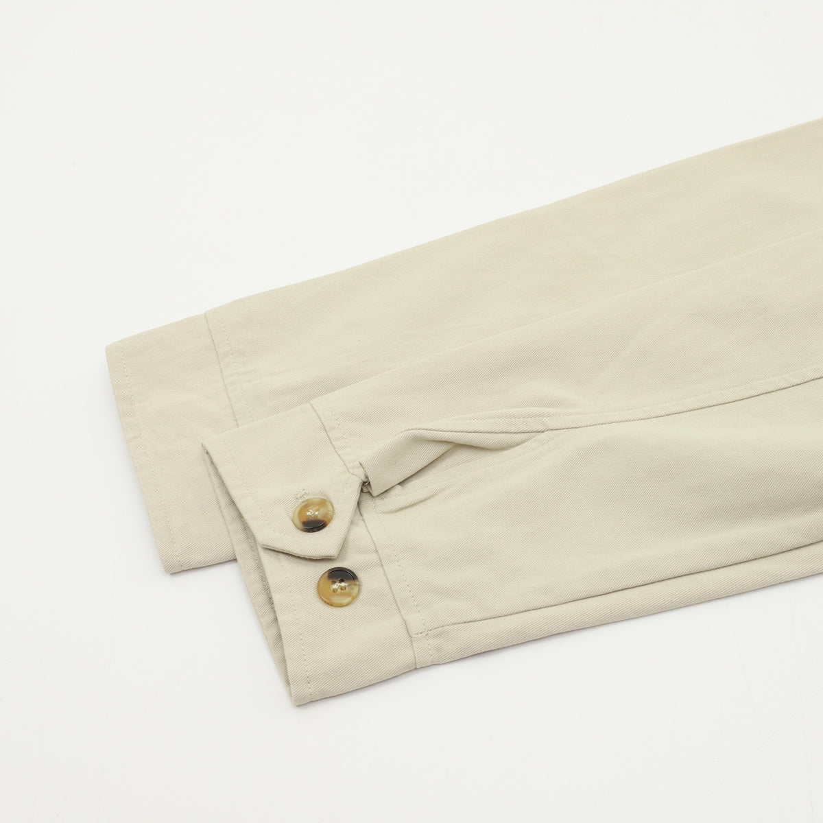 Bi-Swing Windbreaker Cream