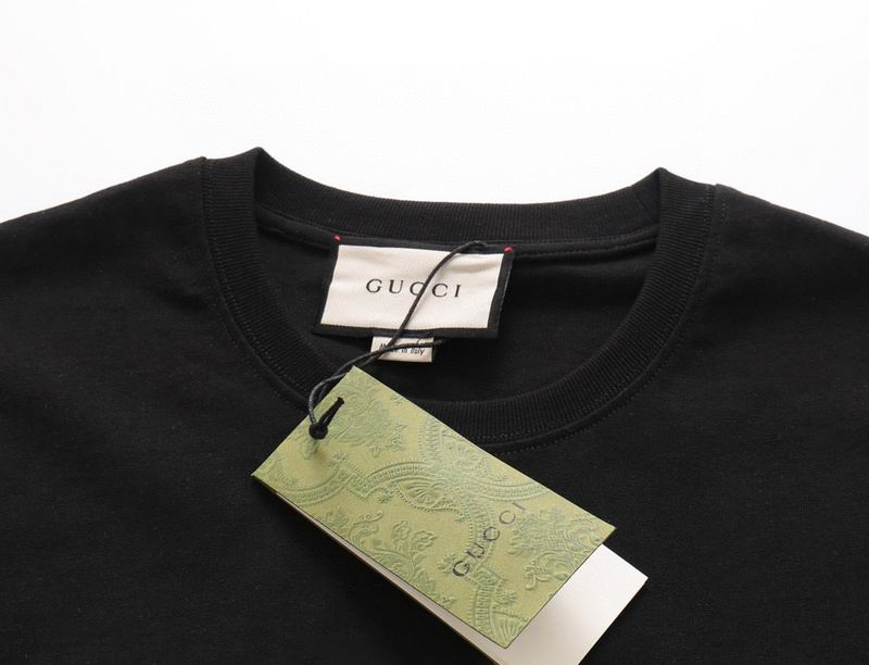 Heart Lock Graphic Black