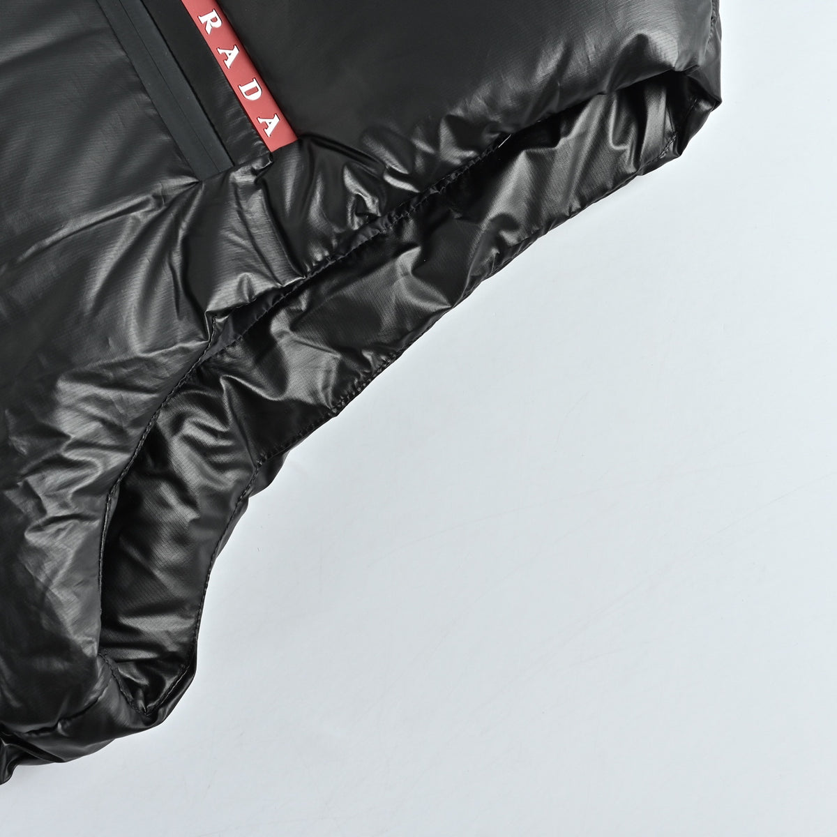 Light Re-Nylon Down Black