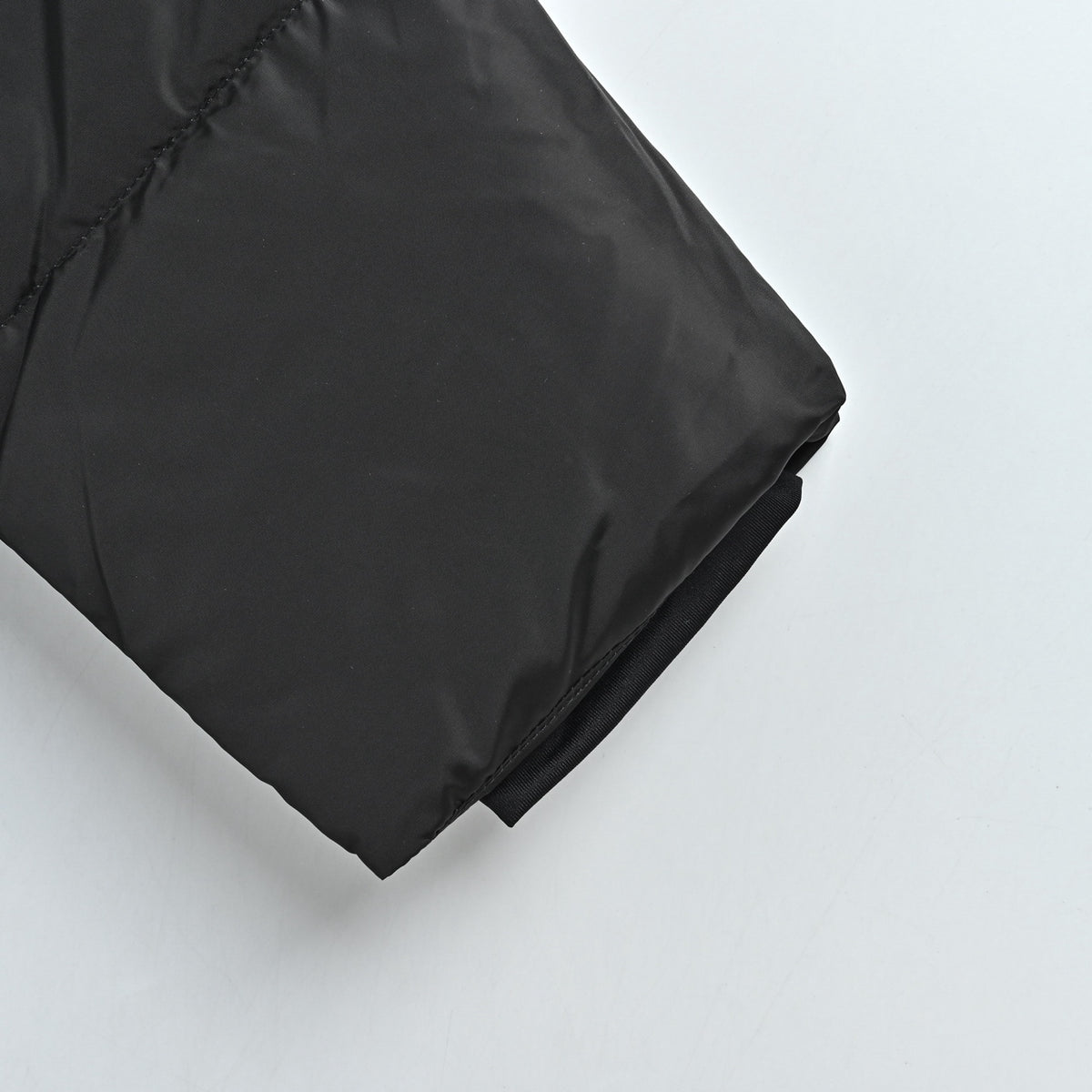 Cropped Re-Nylon Down Black