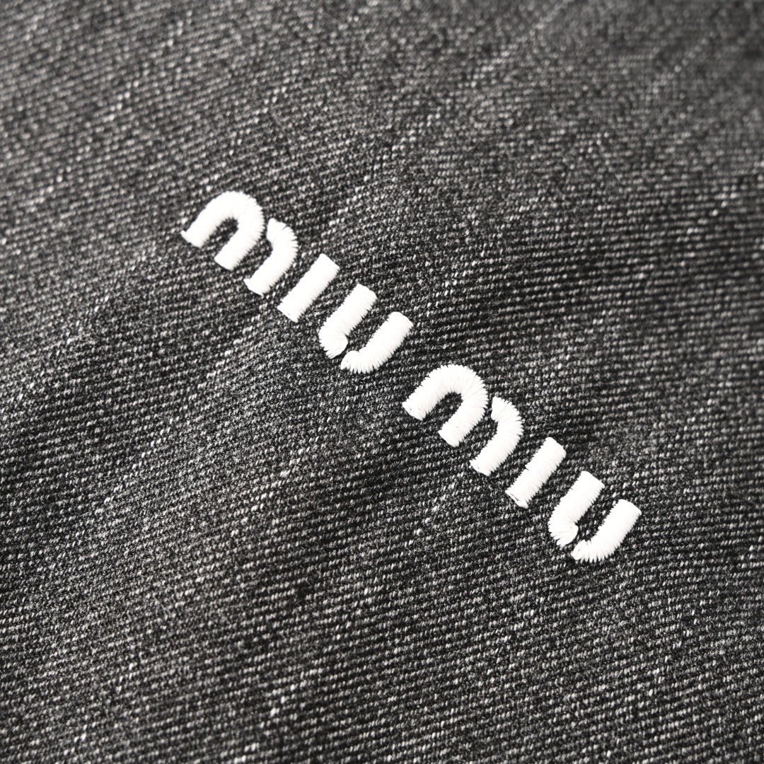 Logo Pinstripe Grey