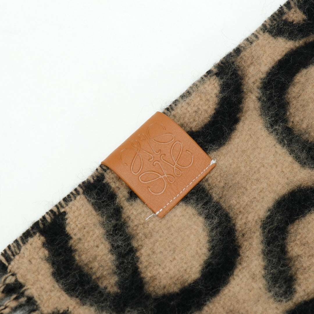 Anagram Fringe Black Beige