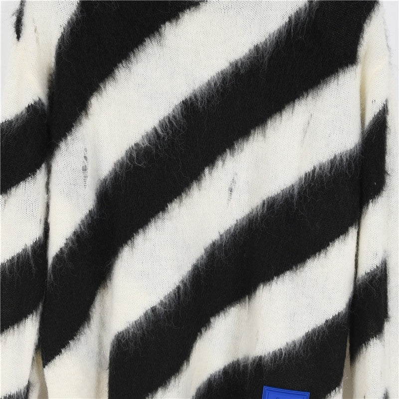 Diag Mohair Black & White