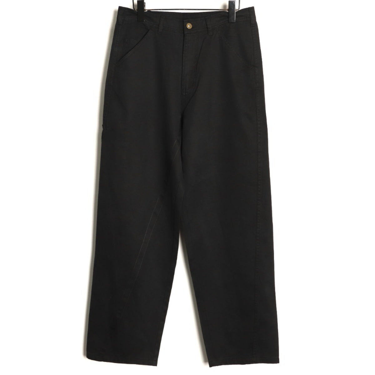 Twisted Curved-Seam Black