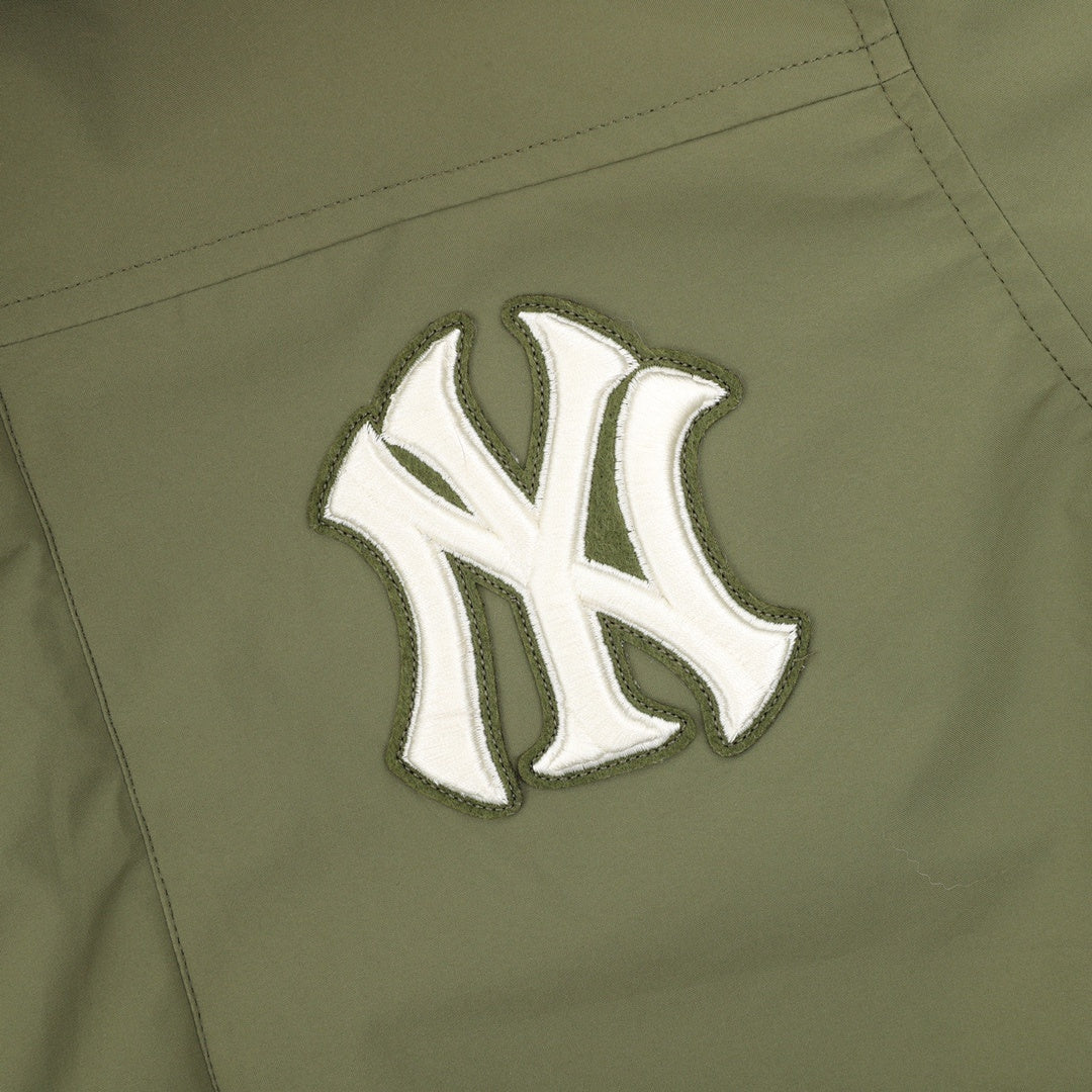 New York Yankees Basic Logo Down Green