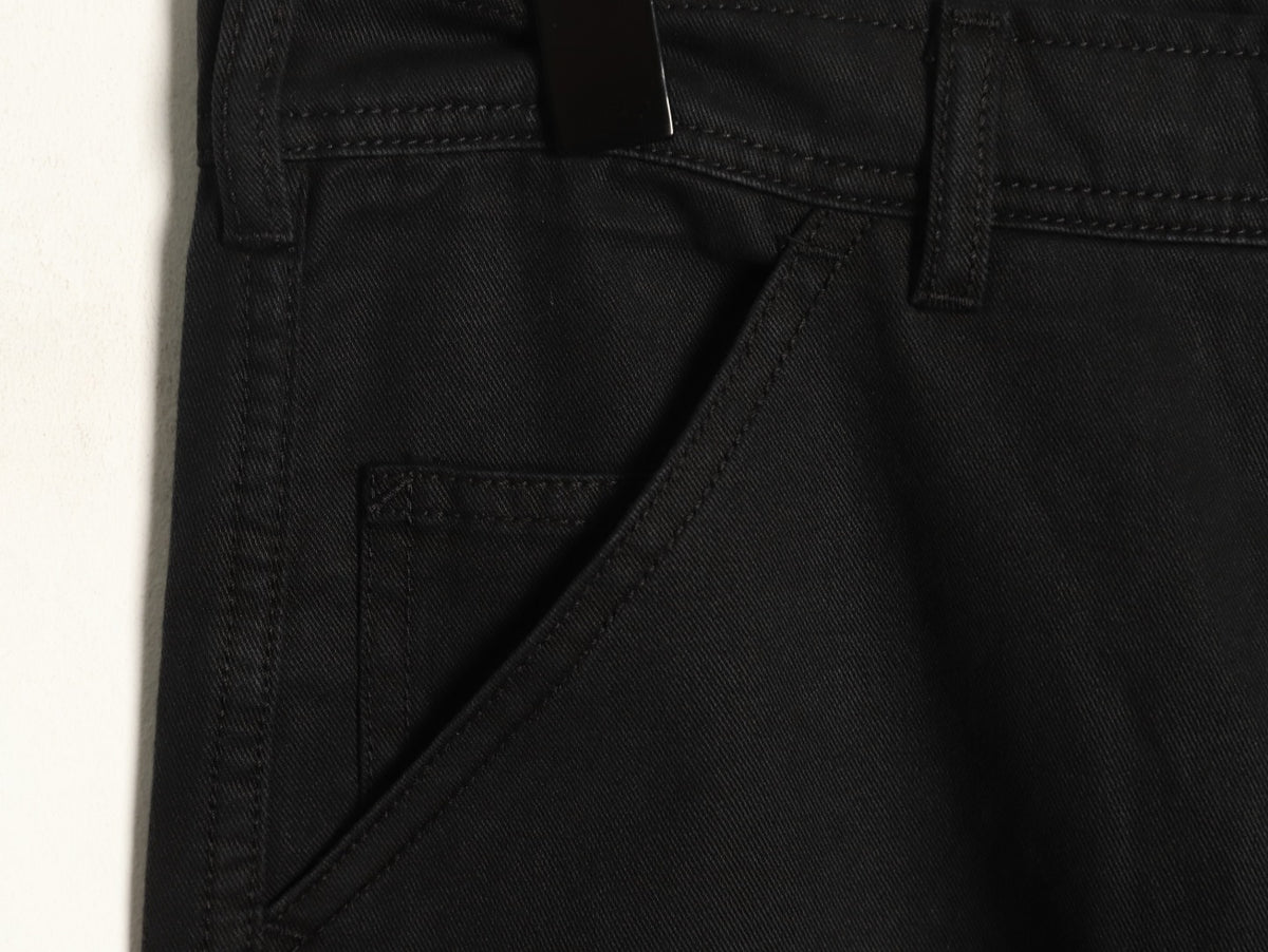 Twisted Curved-Seam Black