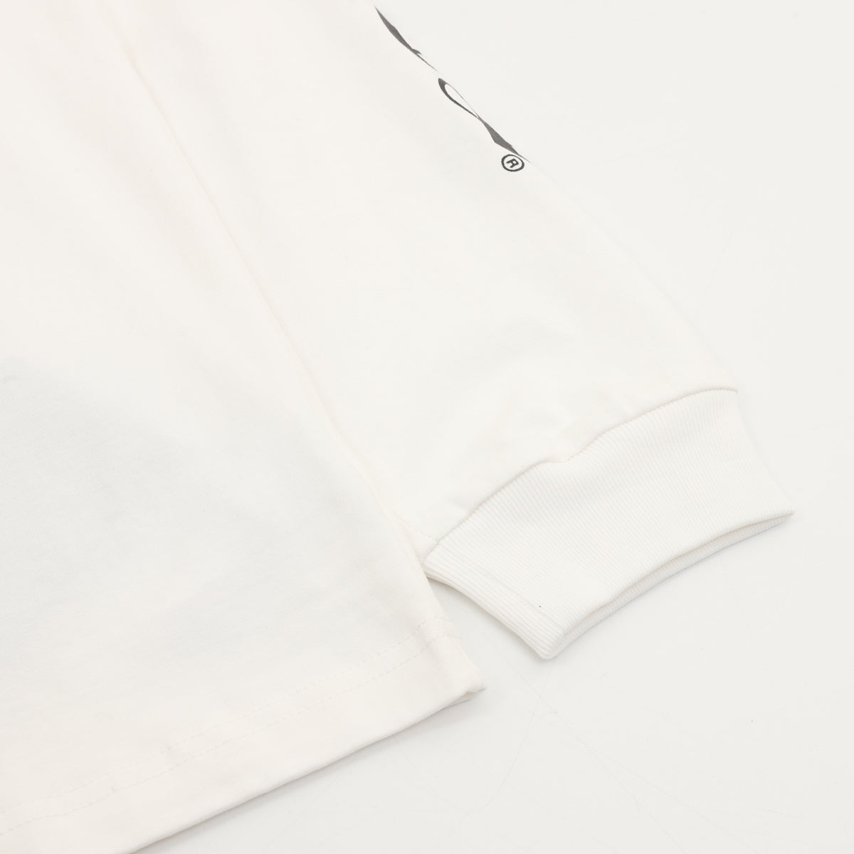Vintage Vine Dagger Long Sleeve Pocket T-Shirt White