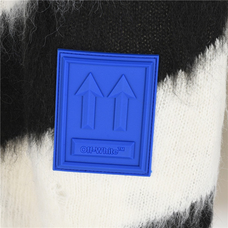 Diag Mohair Black & White
