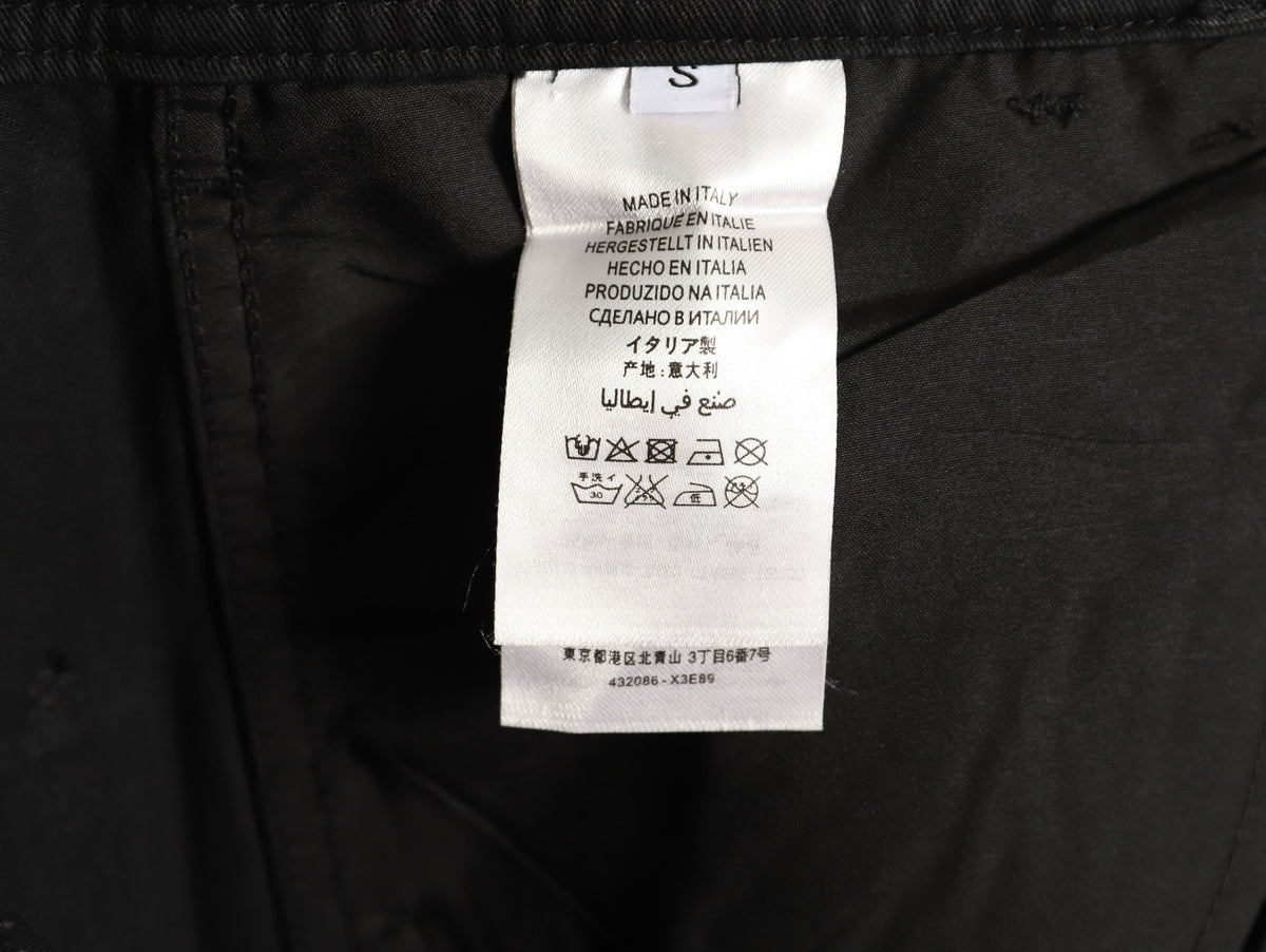 Twisted Curved-Seam Black