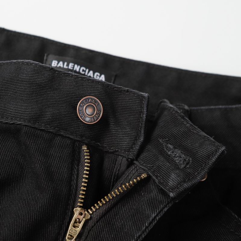Loose-Fit Buckle Jeans Black