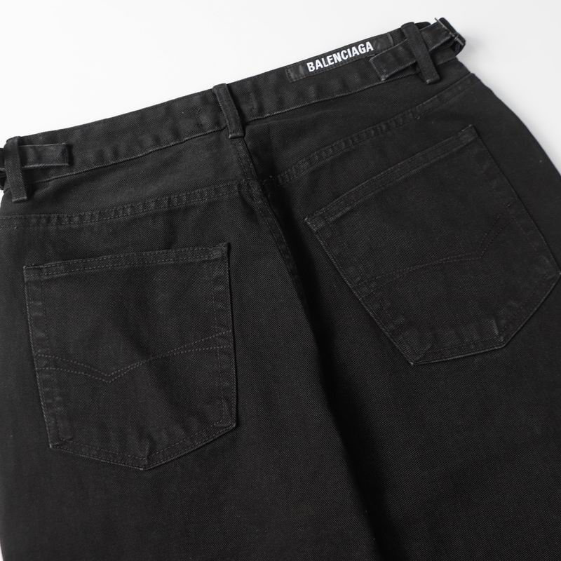 Loose-Fit Buckle Jeans Black