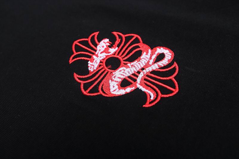 Snake Back Graphic T-Shirt