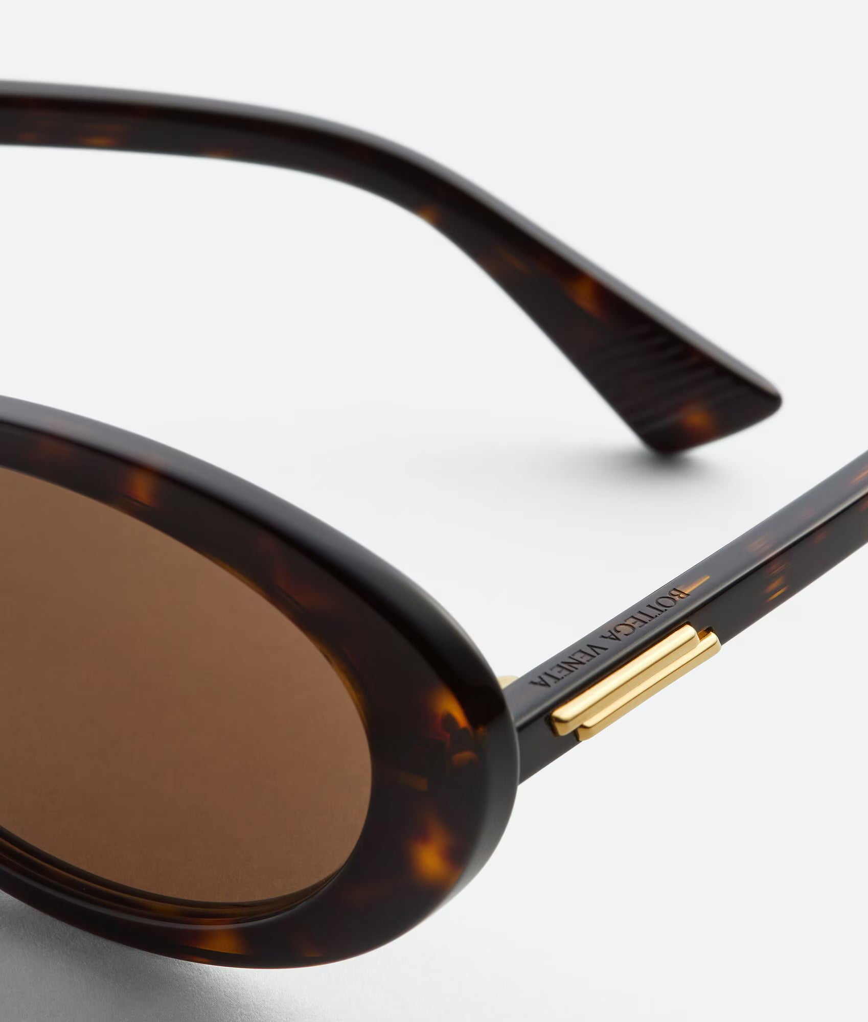Classic Oval Sunglasses Havana Brown