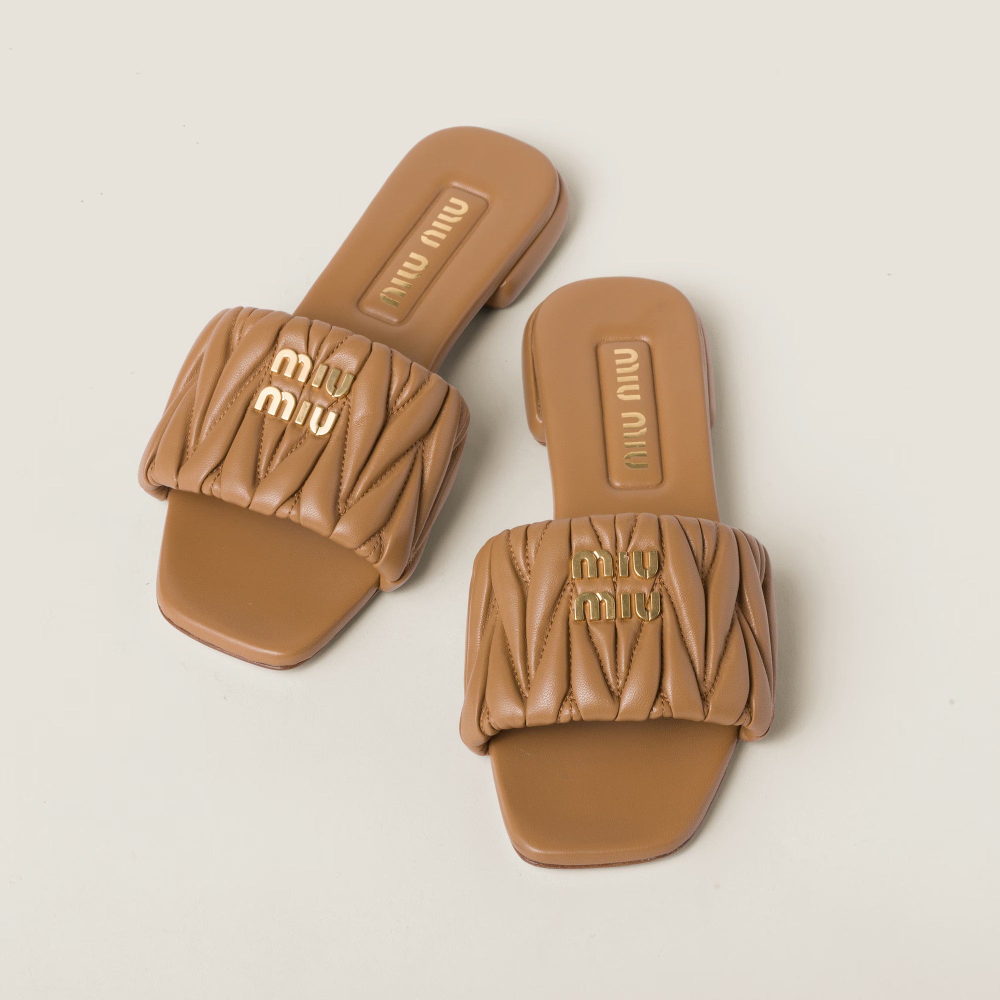 Matelassé Nappa Leather Slides Caramel