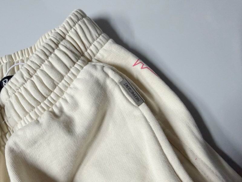 Legacy Graffiti Sweatpants Cream