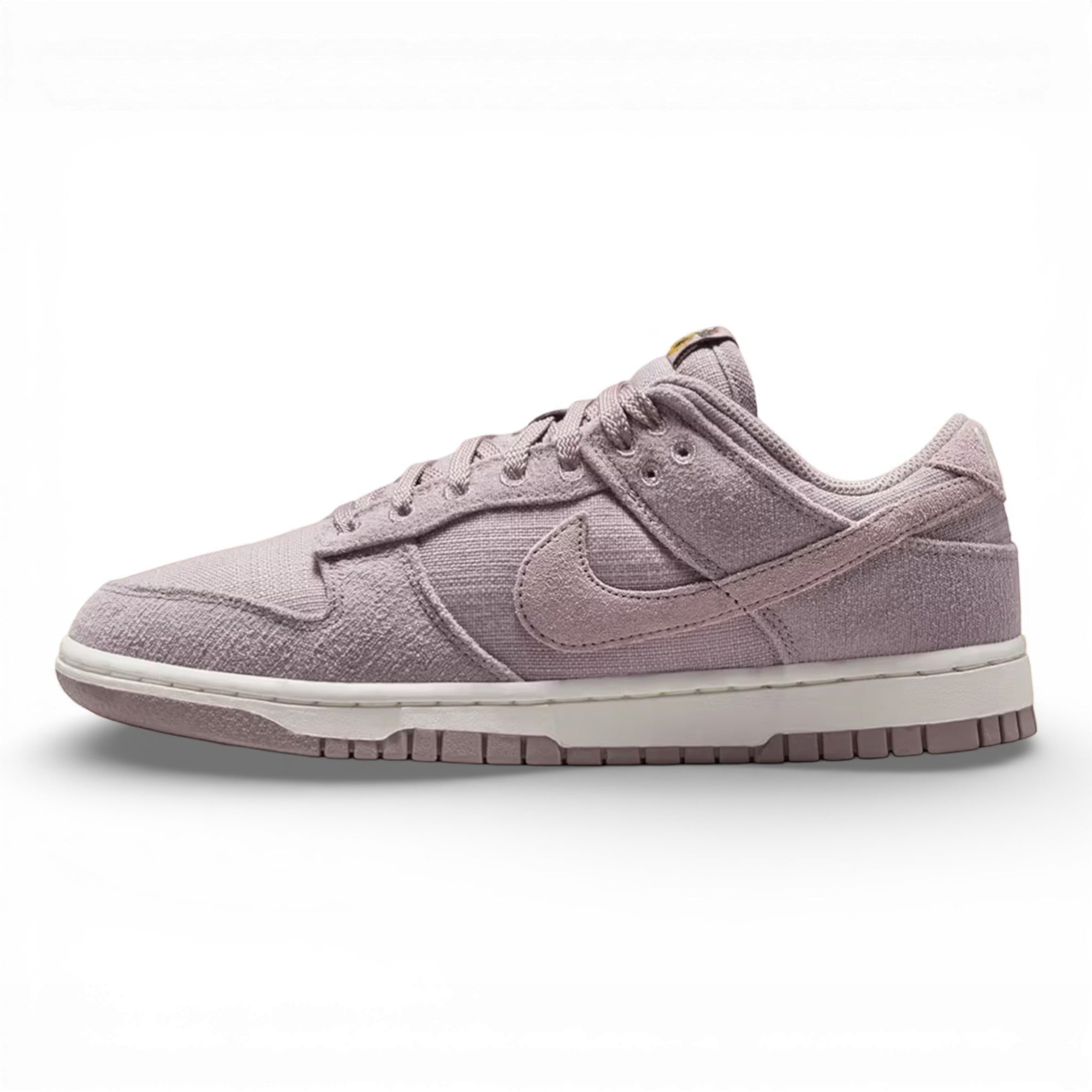 Nike Dunk Low Now Accepting All Flowers