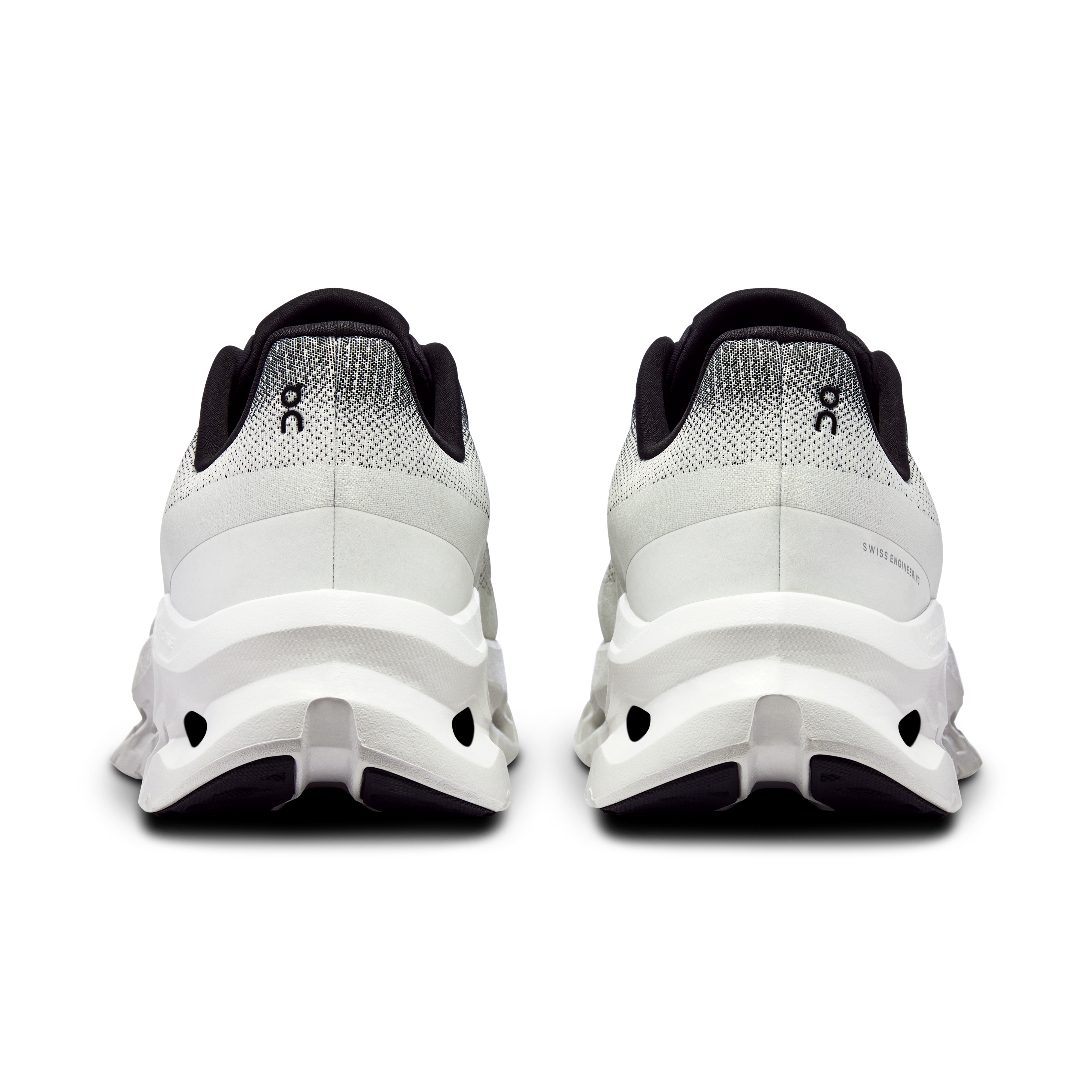 Cloudtilt Black / Ivory
