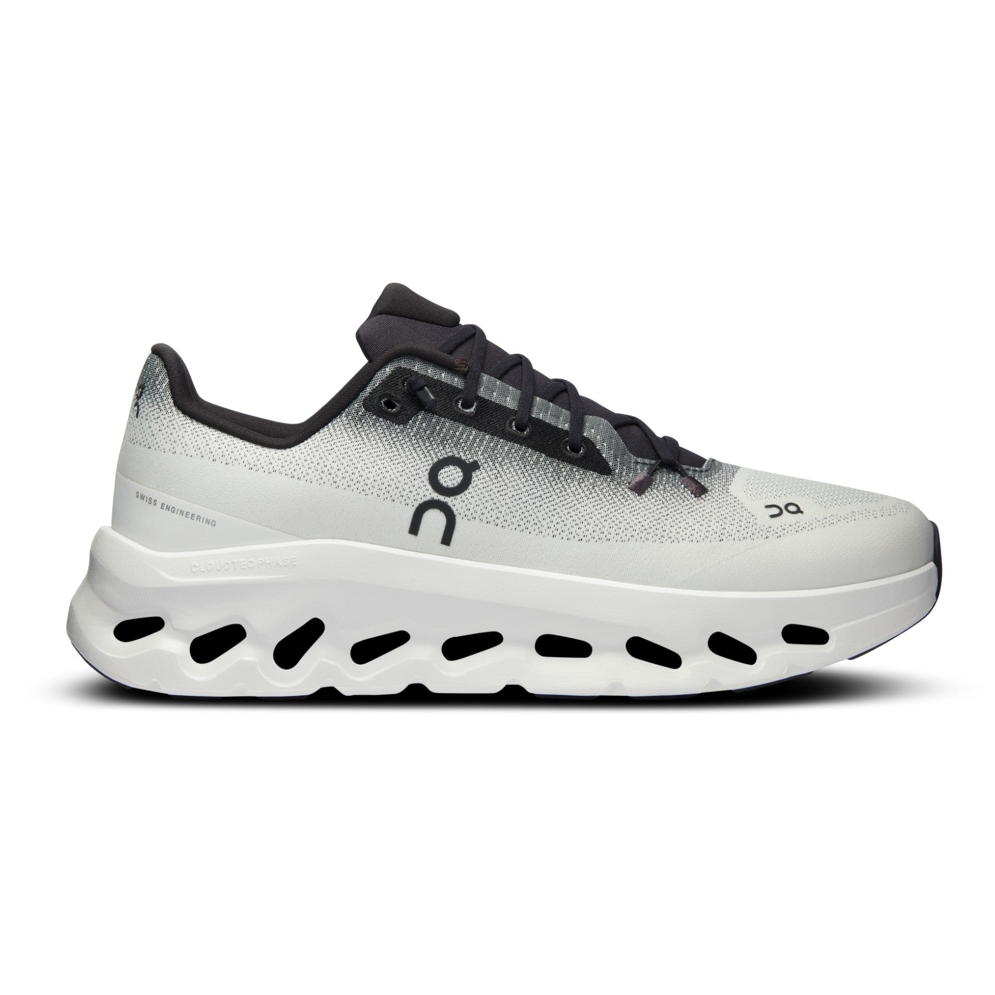 Cloudtilt Black / Ivory