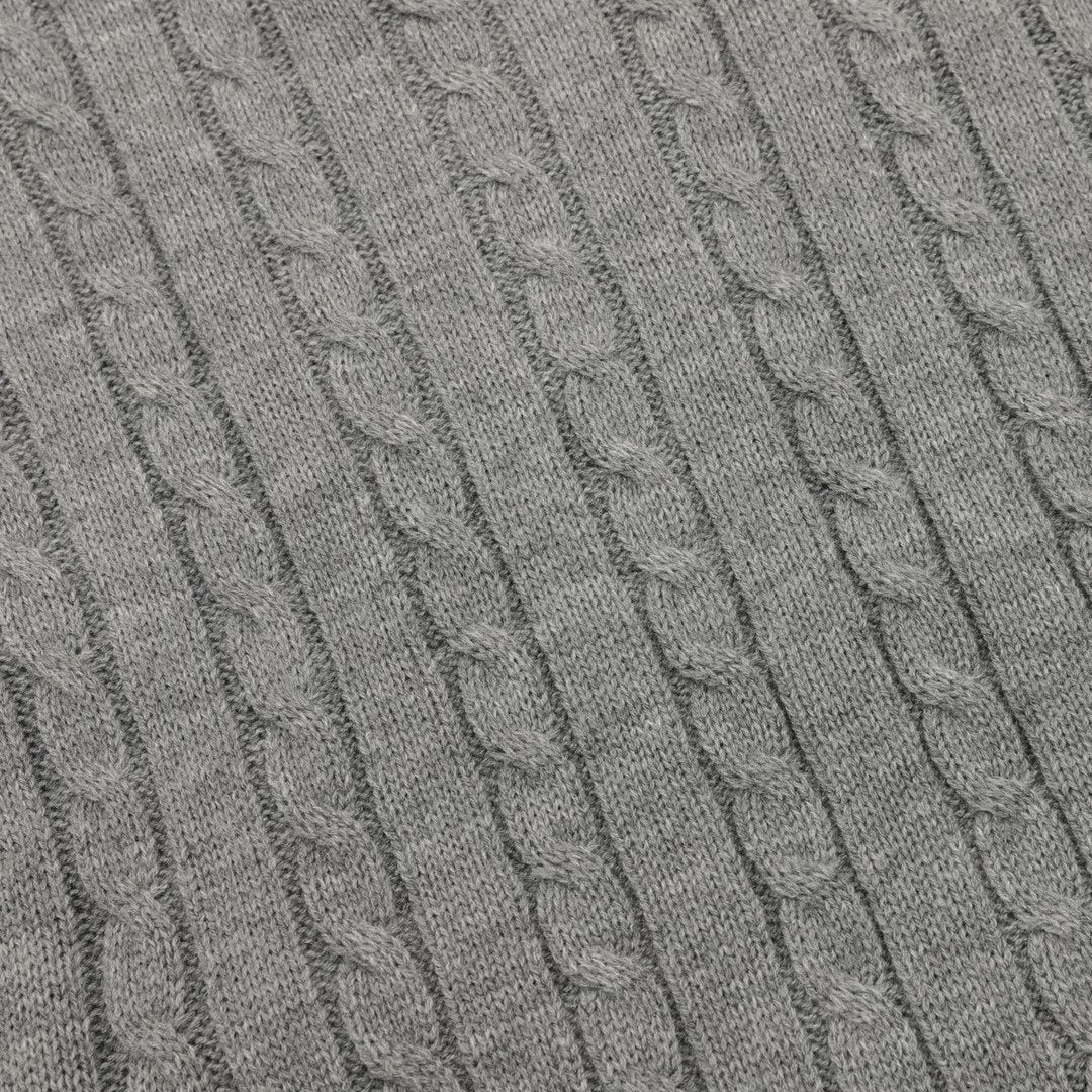 Cable-Knit Grey