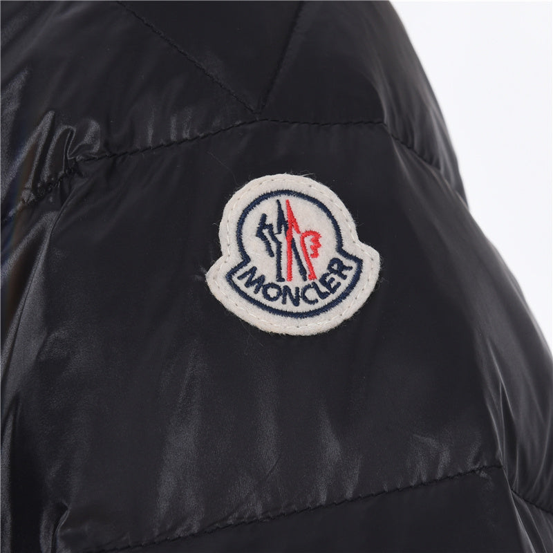 Tricolor-Trim Glossy Black