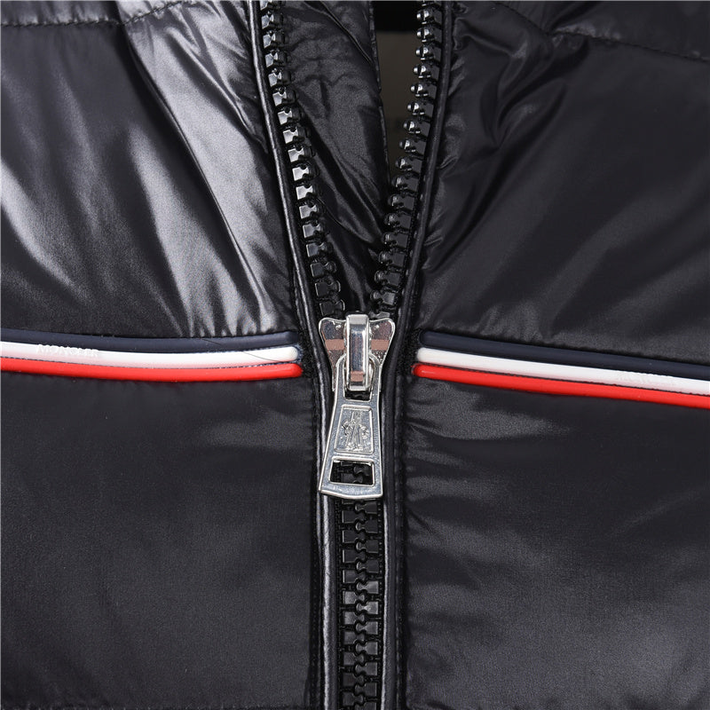Tricolor-Trim Glossy Black