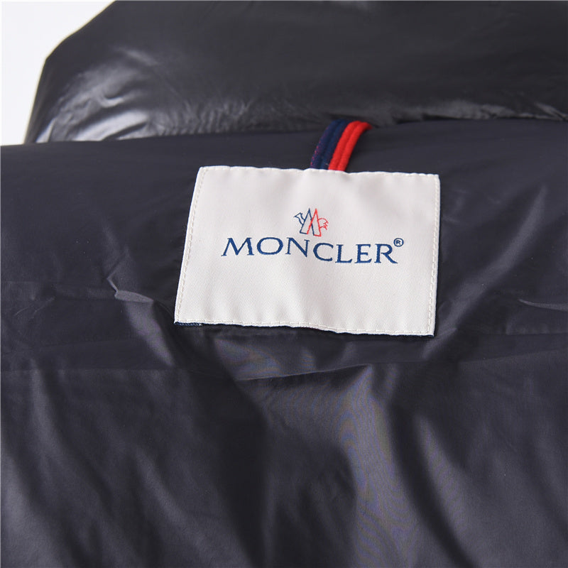 Tricolor-Trim Glossy Black