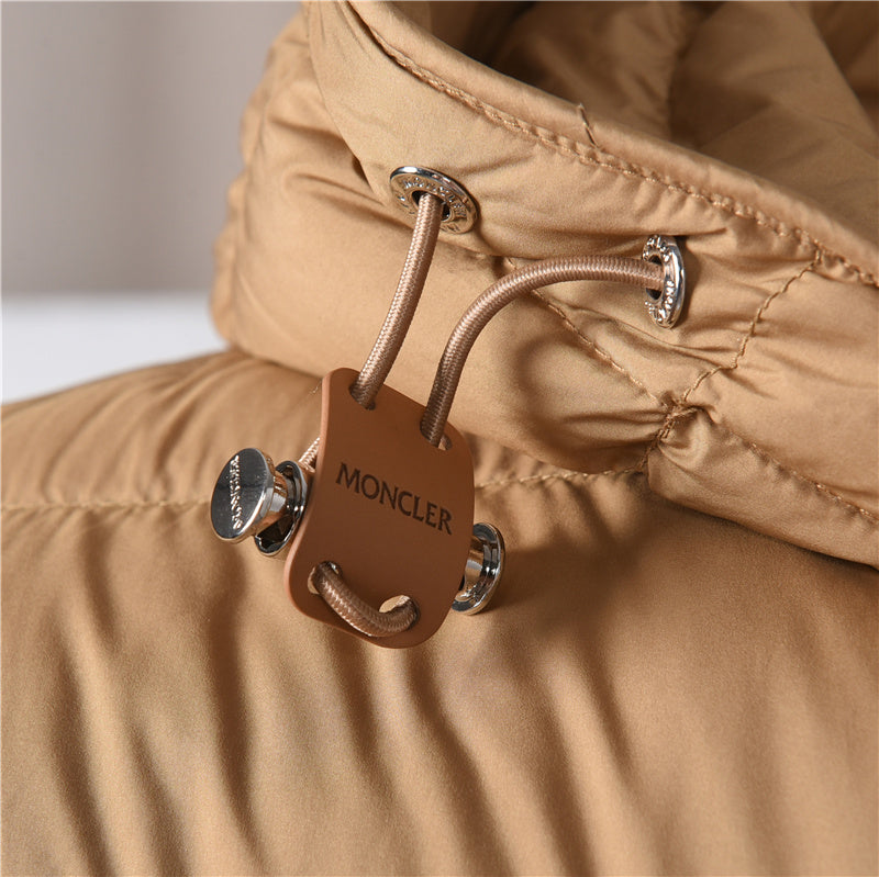 Vermeille Hooded Short Down Beige