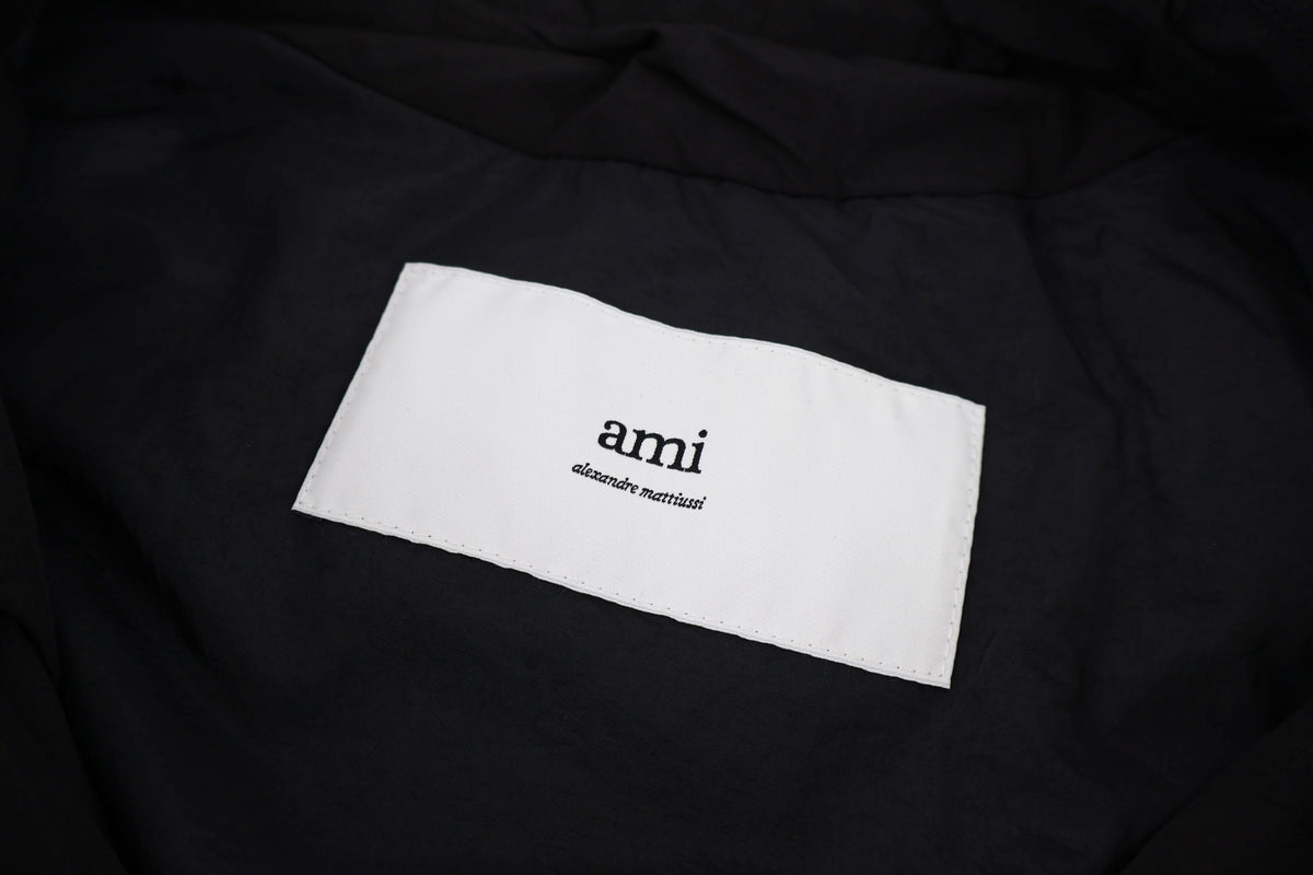 Ami de Coeur Zipped Black