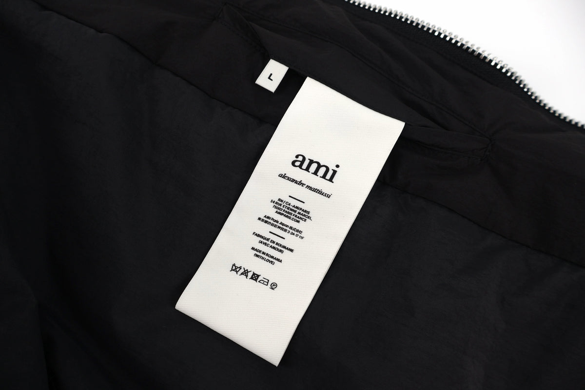 Ami de Coeur Zipped Black
