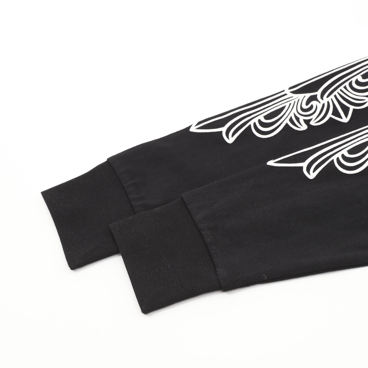 Horseshoe Floral Sleeve Long Sleeve Pocket T-Shirt Black