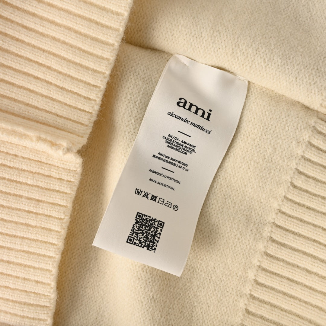 Ami de Coeur Red Heart Off-White