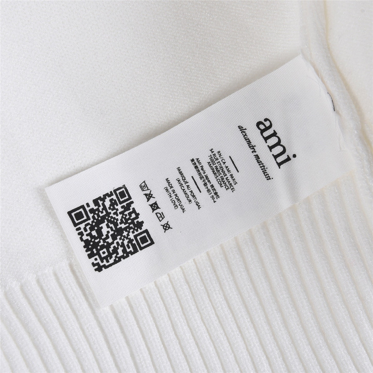 Ami de Coeur Red Heart Logo Off-White
