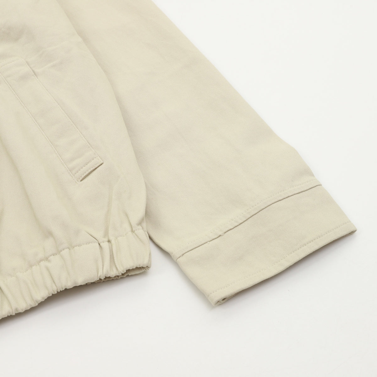 Bi-Swing Windbreaker Cream