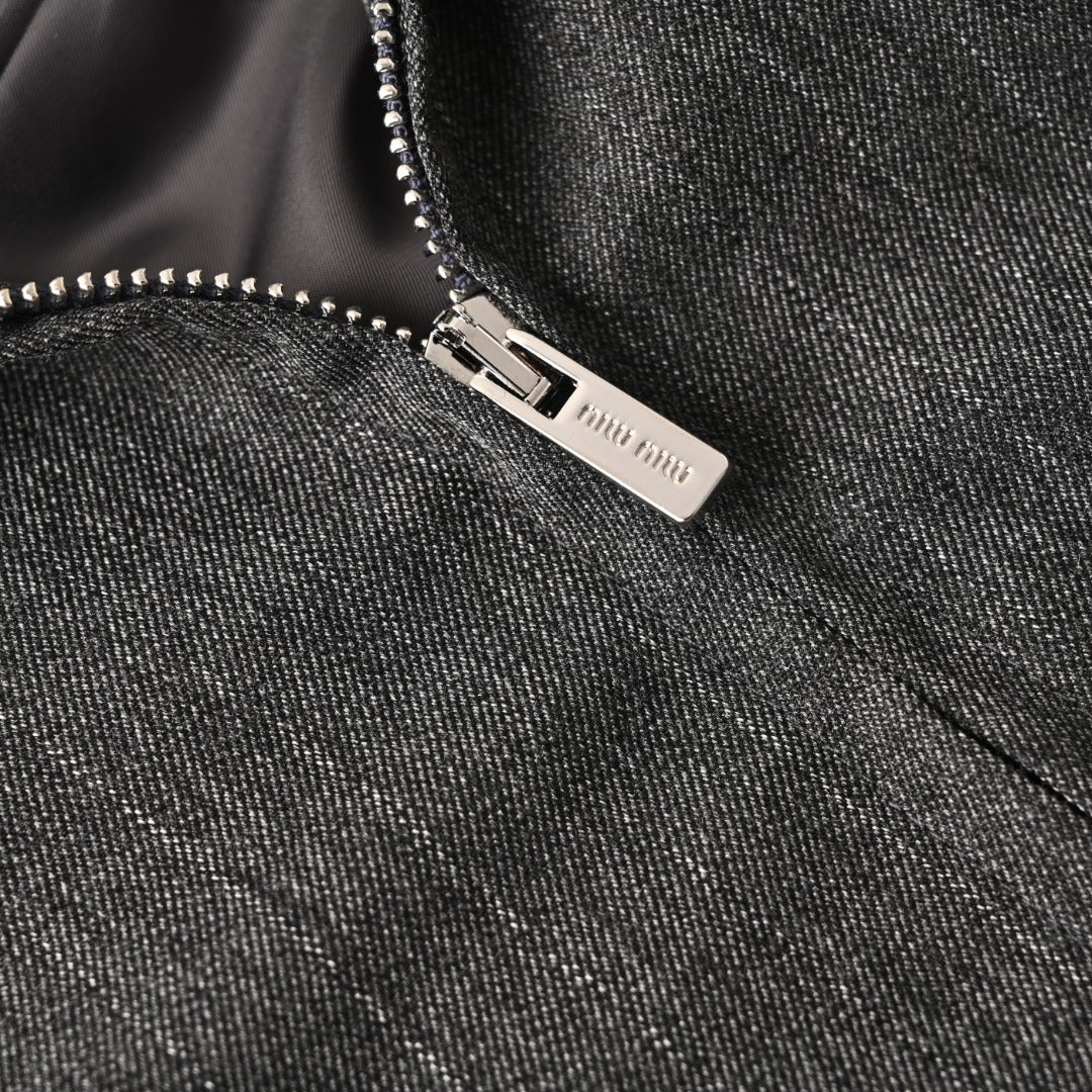 Logo Pinstripe Grey