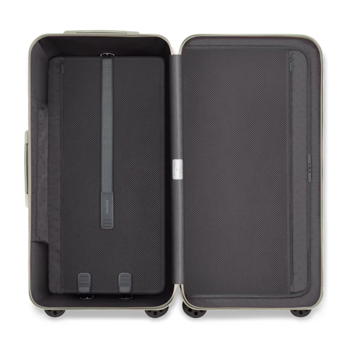Essential Trunk Gloss
