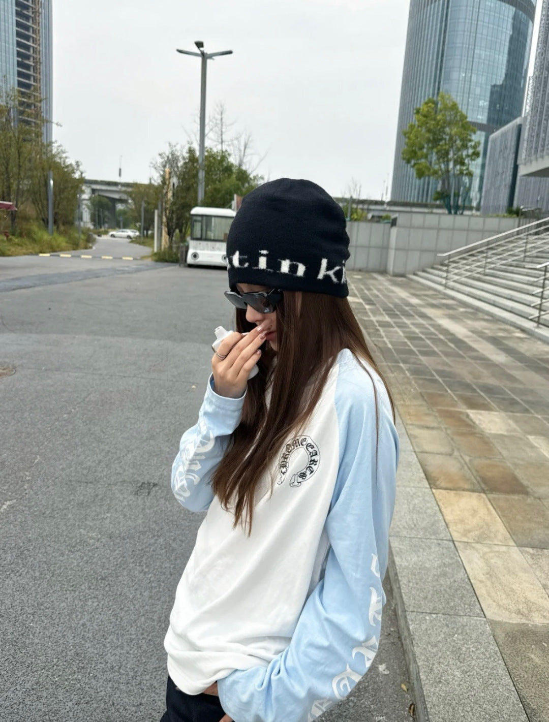 Horseshoe Baseball Long Sleeve T-Shirt White & Light Blue