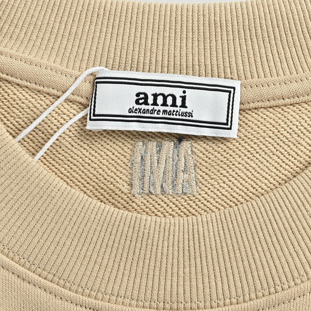 Ami de Coeur Red Heart Beige