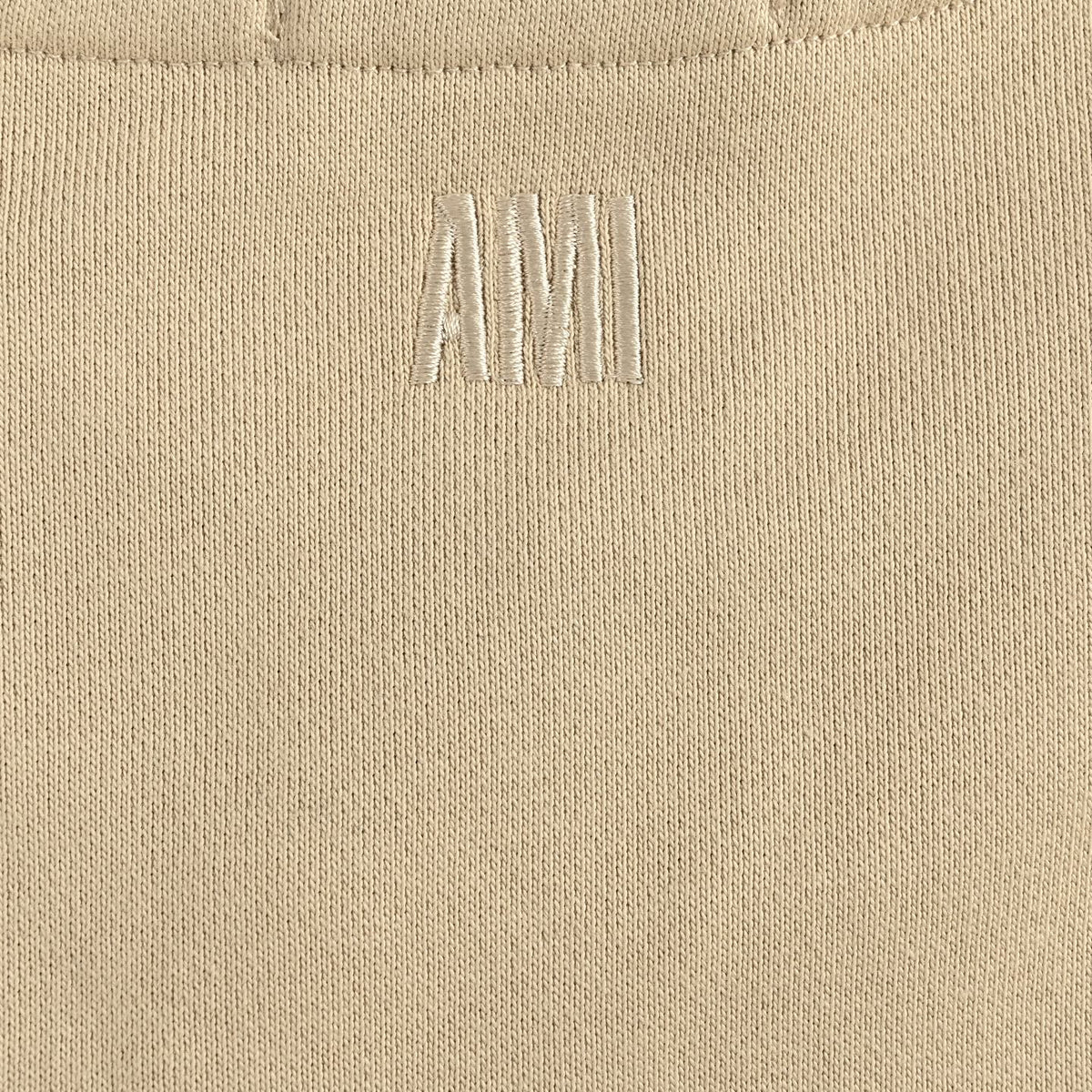 Ami de Coeur Red Heart Beige