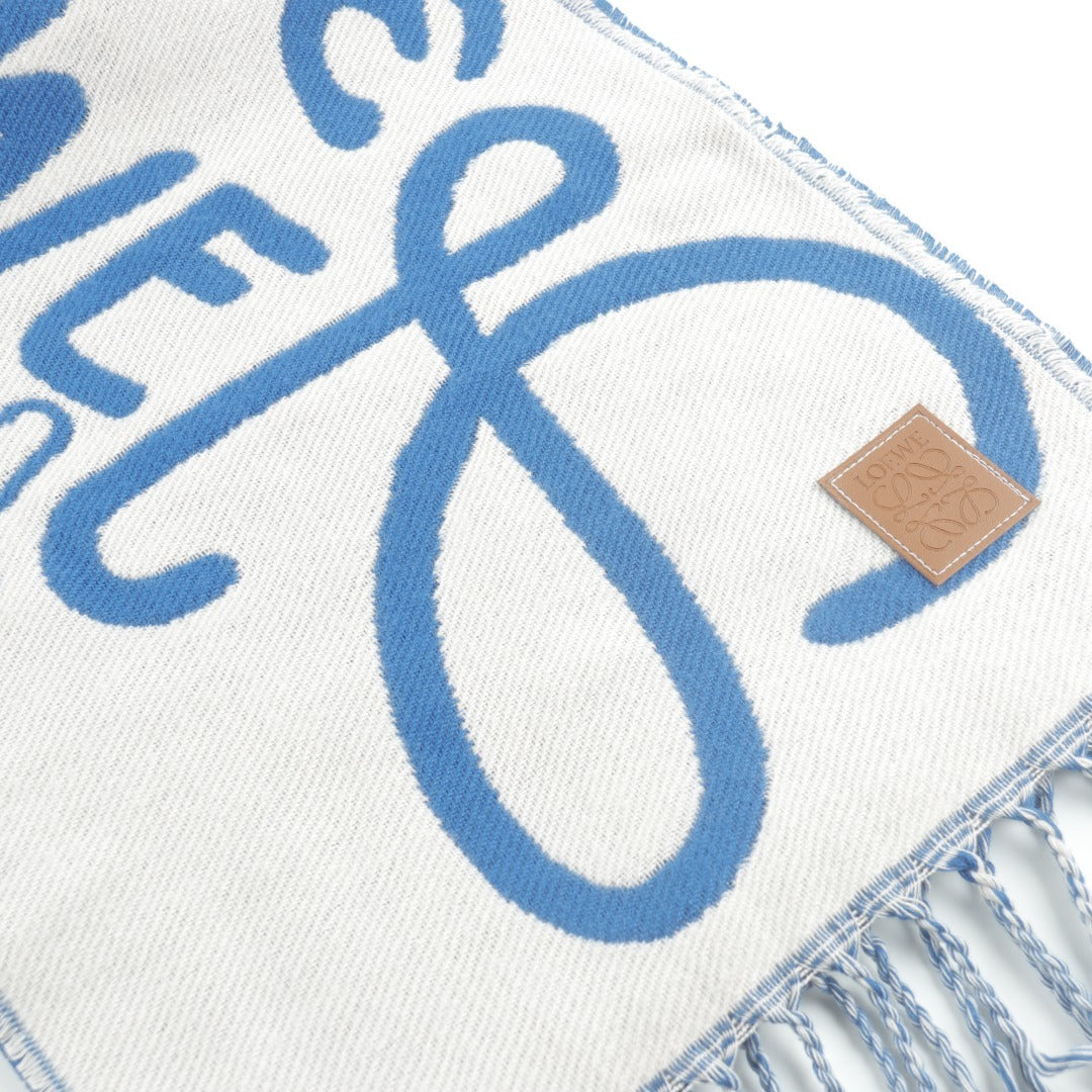 Graphic Typography Knit White Blue